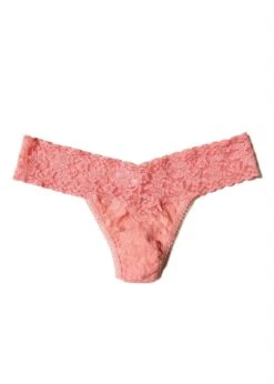 HANKY PANKY Signature Lace Low Rise Thong 8 HANKY PANKY Signature Lace Low Rise Thong -BLUEBELLA Sales Store 4911p balp a 2