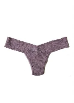 HANKY PANKY Signature Lace Low Rise Thong 9 HANKY PANKY Signature Lace Low Rise Thong -BLUEBELLA Sales Store 4911p dusk a 2 198fc904 7eb1 412b a955 699352d7c628
