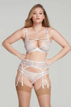 AGENT PROVOCATEUR Ozella Suspender (White) -BLUEBELLA Sales Store agent provocateur ozella suspender white lace luxury lingerie B