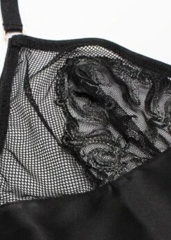 Vienna Halter Neck Soft Bra -BLUEBELLA Sales Store phbra02.bk bracli vienna halter bra nonpadded black sexy lingerie c